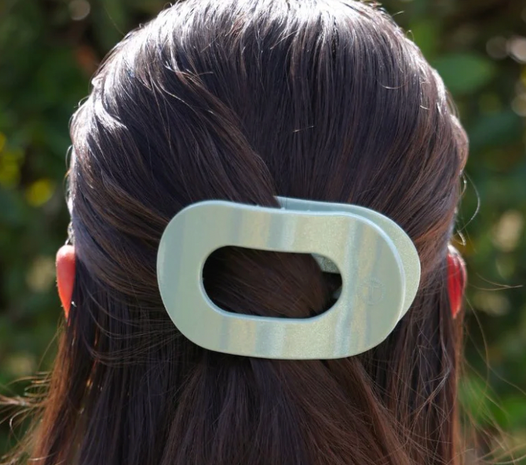 Dew Drop Medium Flat Round Hair Clip